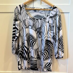 White House Black Market 3/4 sleeve blouson top, black and white print